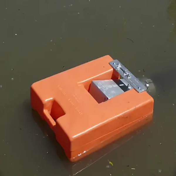 Fol-Da-Tank Poly Floating Dock Strainer, 4" Self-Leveling 